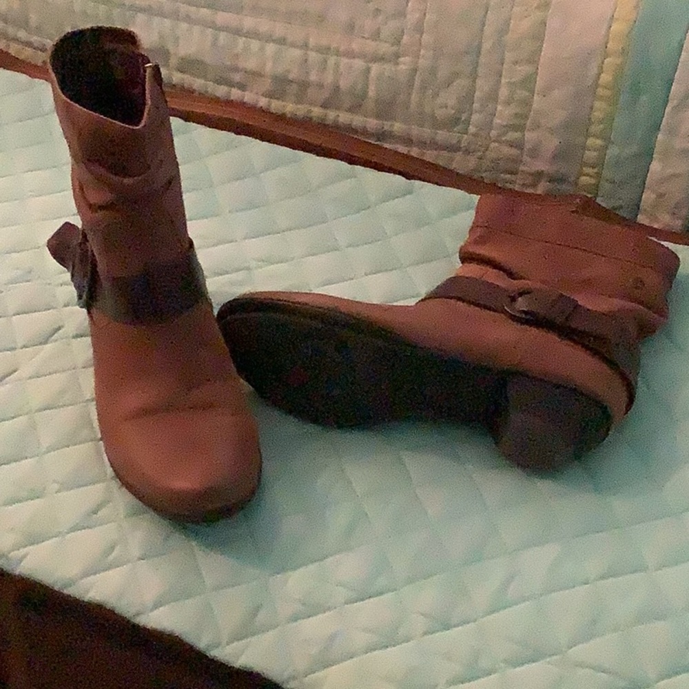 Pikolinos leather boots